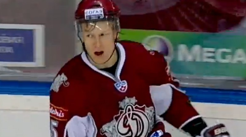 Andris Džeriņš pēc vārtu guvuma
Foto: no KHL video.