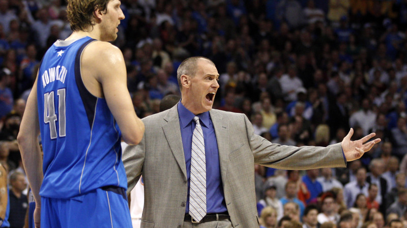 Dirks Novickis un "Mavericks" galvenais treneris Riks Kārlails
Foto: AP/Scanpix