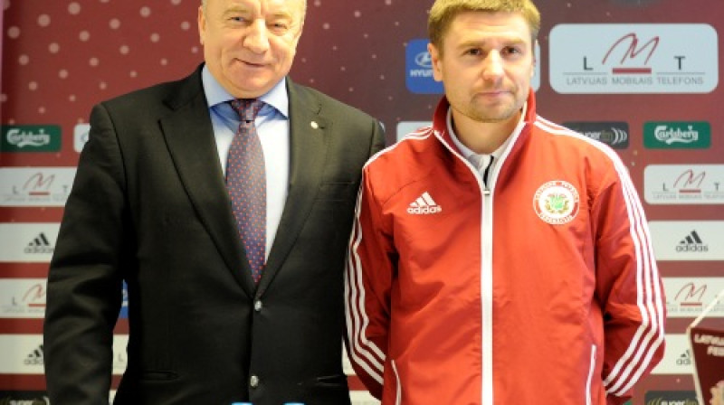 Jānis Mežeckis un Marians Pahars
Foto: Romāns Kokšarovs (f64)