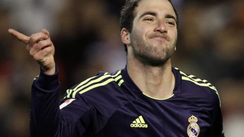 Pirmo vārtu autors Gonsalo Igvains
Foto: AP/Scanpix