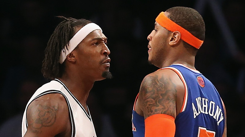 Džeralds Volless (pa kreisi) un Karmelo Entonijs
Foto: AFP