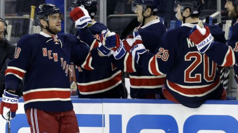 Mariāns Gāborīks guva 14. "hat trick" karjerā un piekto Ņujorkas "Rangers" rindās
Foto: AP/Scanpix
