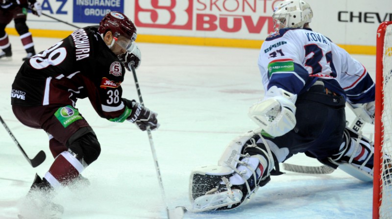 Pols Šehura gūst vārtus
Foto: Romāns Kokšarovs, Sporta Avīze, F64