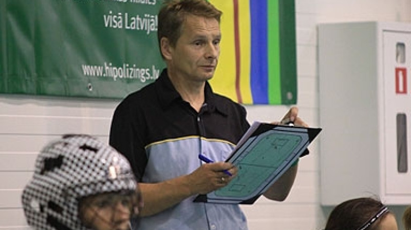 Jānis Dainis ir absolūts sporta fanātiķis, kurš par sportu runā ar milzīgu aizrautību un smaidu sejā. 

Foto:muzejs.lv