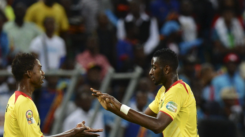 Mamadu Samasa (pa labi) gūtie vārti ieveda Mali ceturtdaļfinālā 
Foto: AFP/Scanpix