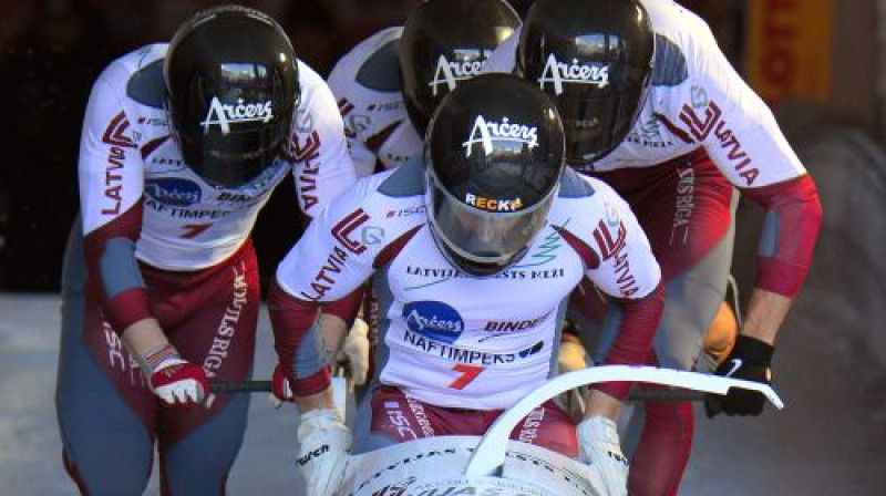 Oskara Melbārža ekipāža startā
Foto:AP/Scanpix