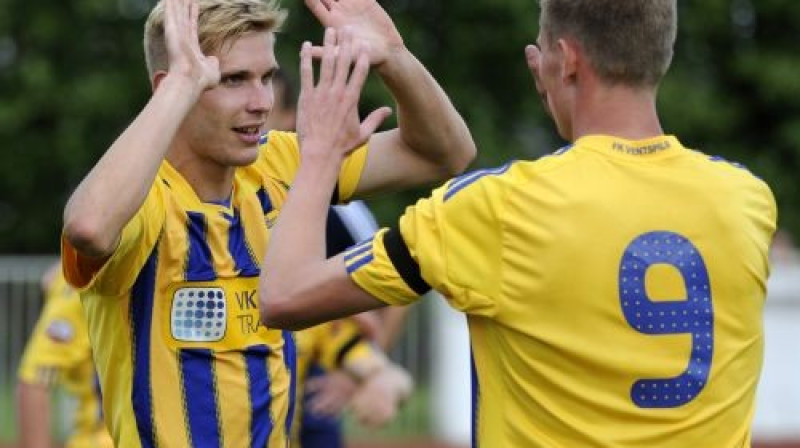 Daniils Turkovs (pa kreisi)
Foto: Romāns Kokšarovs, Sporta Avīze, f64