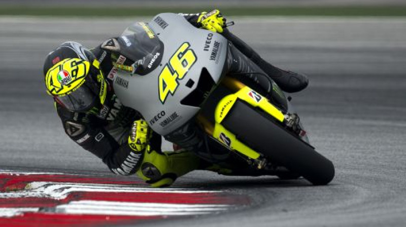 Valentīno Rosi pie Yamaha motocikla stūres
Foto: AFP/Scanpix
