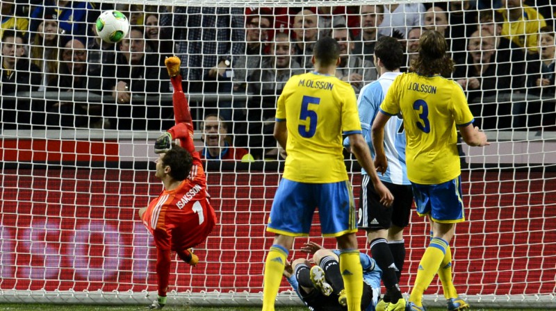 Andreass Īsaksons glābj
Foto: AFP / Scanpix