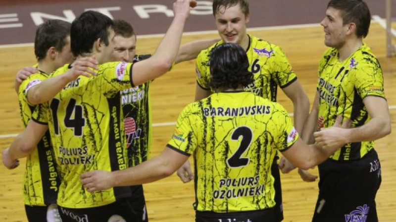 "Poliurs/Ozolnieki" komandas volejbolisti
Foto: Renārs Buivids