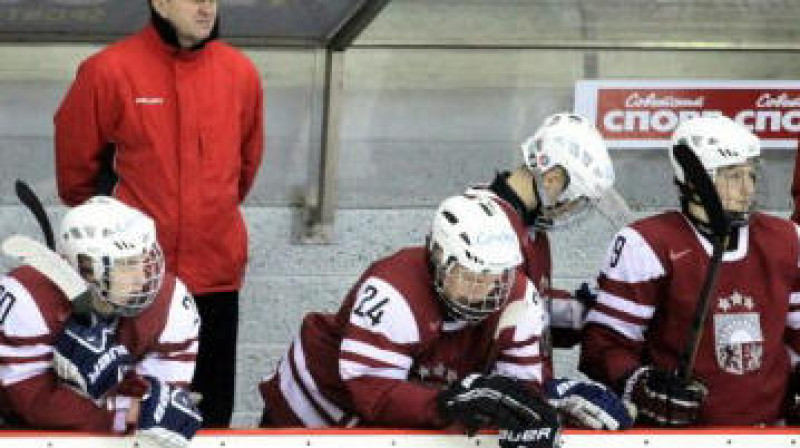 Latvijas U-18 izlases soliņš spēlē pret Baltkrievijas U-18 izlasi 2012. gada 30. decembrī. Foto: lhf.lv (Mārtiņš Aiše)