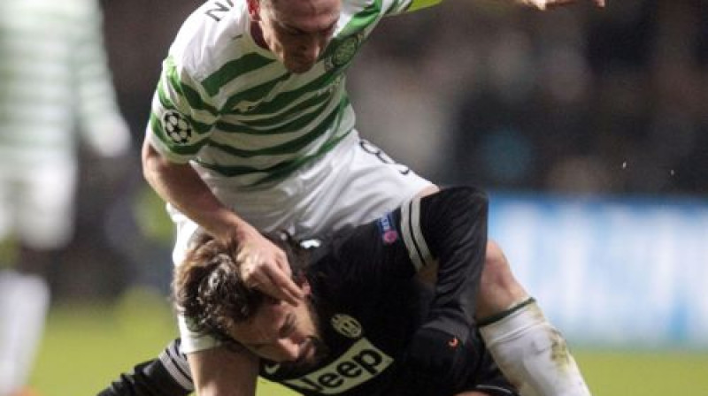 Skots Brauns un Andrea Pirlo
Foto: AFP/Scanpix