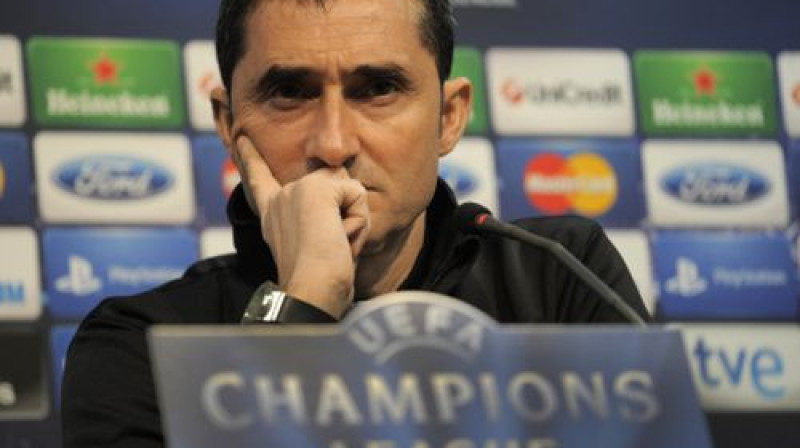 "Valencia" galvenajam trenerim Ernesto Valverde ir par ko padomāt pirms spēles ar PSG
Foto: AFP/Scanpix