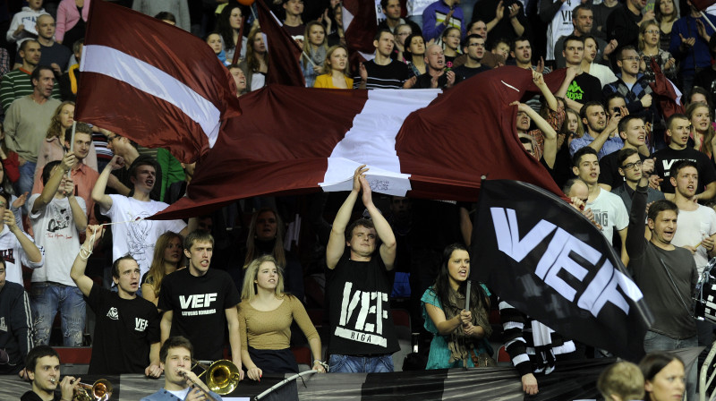 "VEF Rīga" pulcē 7000 skatītājus
Foto: Romāns Kokšarovs, Sporta Avīze, F64