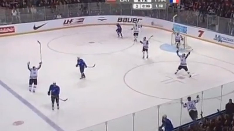 Latvija priecājas par laimīgo neizķirtu pamatlaikā
Foto: no "Sport+" video