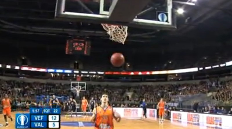 Lieliskā pirmā ceturtdaļa...
Foto: no "SportaStudija1930" video