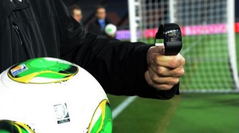 Bumbai vairs neļaus nepamanīti šķērsot vārtu līniju
Foto: AFP / Scanpix