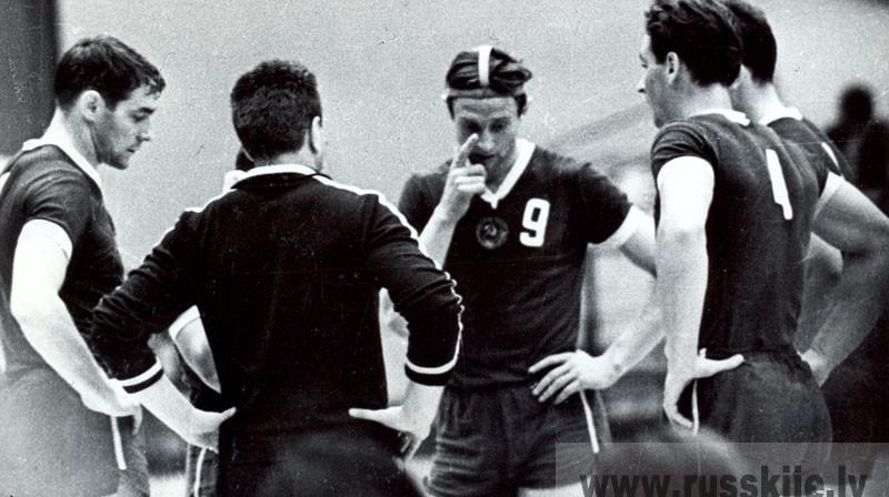 Bugajenko (Nr.9)  "Radiotehniķim" ziedoja 14 karjeras gadus...

Foto:russkije.lv