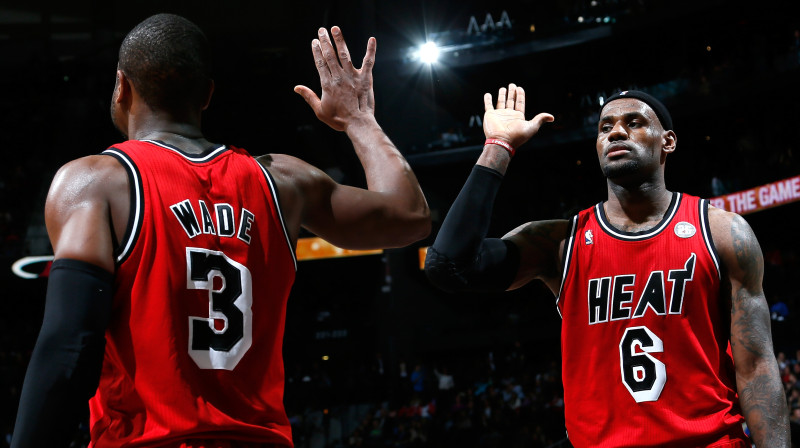 Dveins Veids un Lebrons Džeimss
Foto: AFP/Scanpix