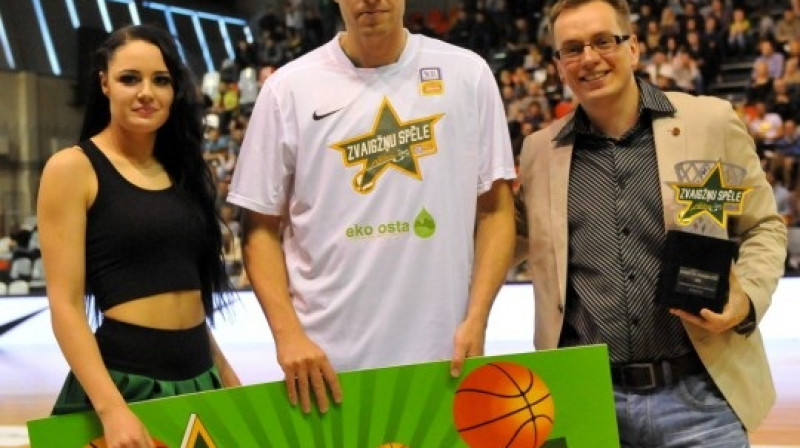 Māris Gulbis: LBL Zvaigžņu spēles trīspunktu metienu konkursa uzvarētājs
Foto: Romualds Vambuts