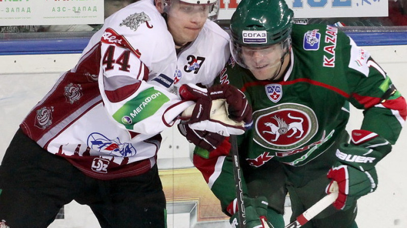 Rīgas Dinamo un Kazaņas Ak Bars šosezon diametrāli pretējās pozīcijās un atšķirīgās izslēgšanas spēlēs. Foto: ak-bars.ru