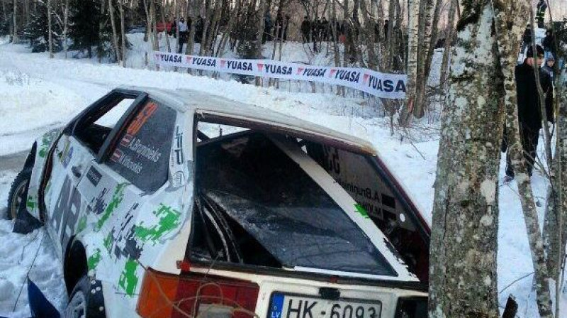 Automašīna pēc avārijas
www.facebook.com/ANBRallyTeam