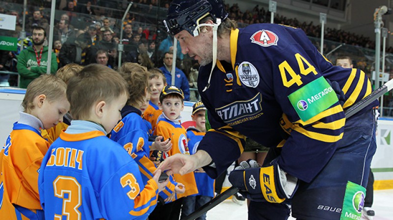 Sandis Ozoliņš un hokeja jaunā paaudze
Foto: atlant-mo.ru