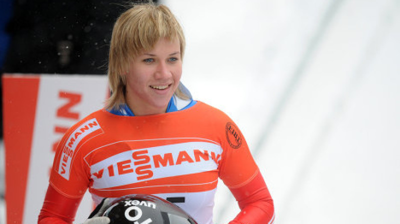 Marija Orlova patiešām var smaidīt - viņai ir spēcīga aizmugure, atliek tikai nobraukt pa trasi. 
Foto: rsport.ru