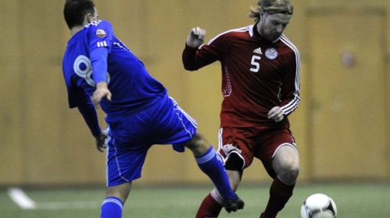 Jurģis Kalns pret Juri Laizānu
Foto: Romāns Kokšarovs, Sporta Avīze, f64
