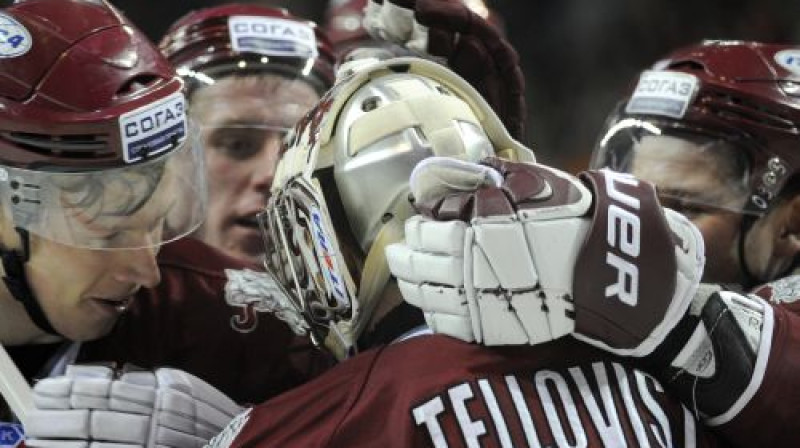 Rīgas "Dinamo" hokejisti
Foto: Romāns Kokšarovs, Sporta Avīze/f64