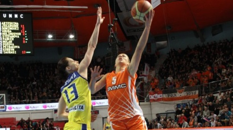 Anete Jēkabsone-Žogota: teicams sniegums Eirolīgas "Astoņu Finālā"
Foto: www.basket.ugmk.com