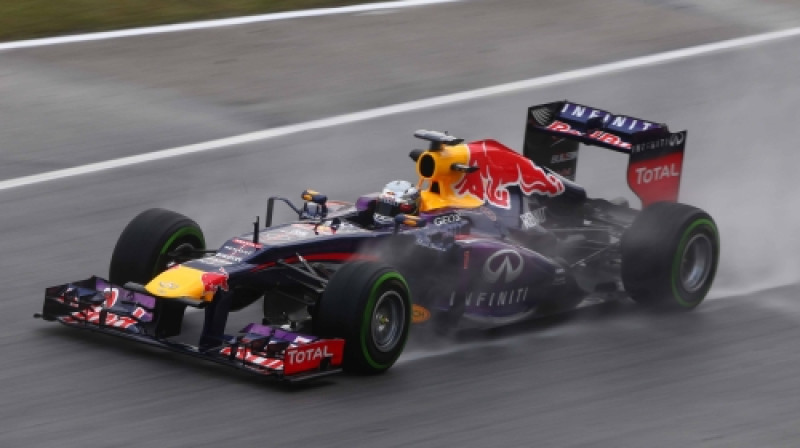 Fetels Malaizijas GP kvalifikācijā
Foto: Digitale/Scanpix