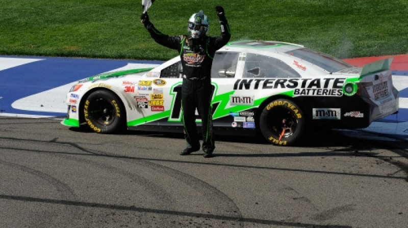 Kails Bušs pēc uzvaras izcīnīšanas Fontānā
Foto: GETTY IMAGES NORTH AMERICA