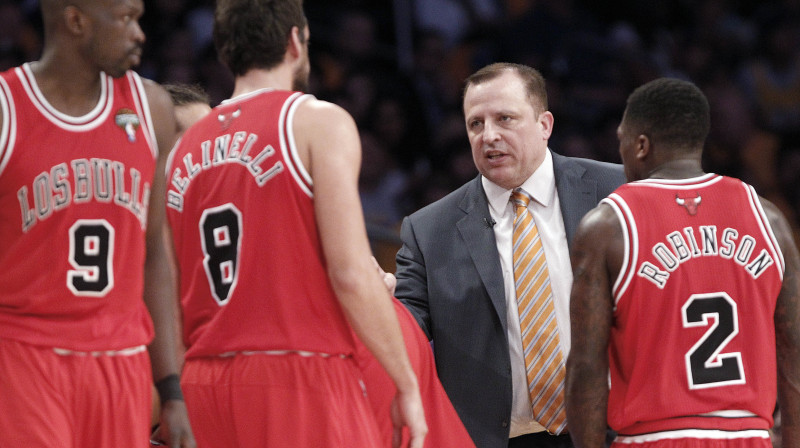 Toms Tibodo starp "Bulls" vīriem
Foto: AP/Scanpix
