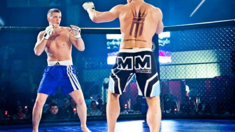 Ņikita Petrovs cīņā ar Mičalu Andrižaku
Foto: wenglorzfightcup.pl