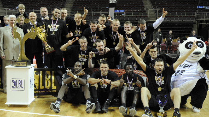 Vai "VEF Rīga" izdosies izcīnīt trešo LBL čempiona titulu pēc kārtas?
Foto: Romāns Kokšarovs, f64