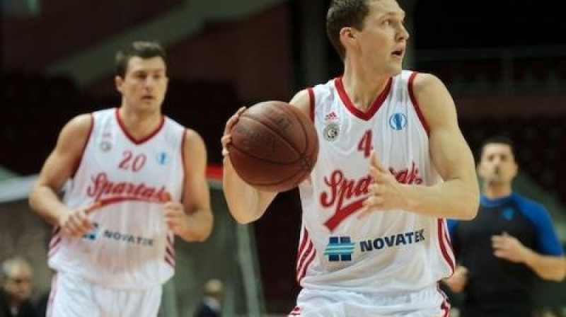 Jānis Strēlnieks: 11 punkti, 6 rezultatīvas piespēles un ceļazīme uz Krievijas kausa finālu
Foto: www.basket.ru