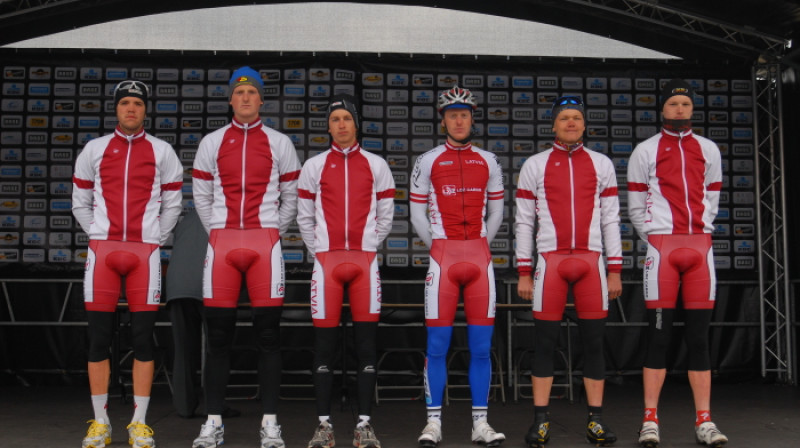Latvijas Nacionālā U 23 izlase
Foto: teamrietumudelfin.com