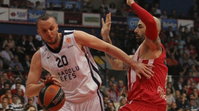 Duško Savanovičs pret Pero Antiču
Foto: AP/Scanpix