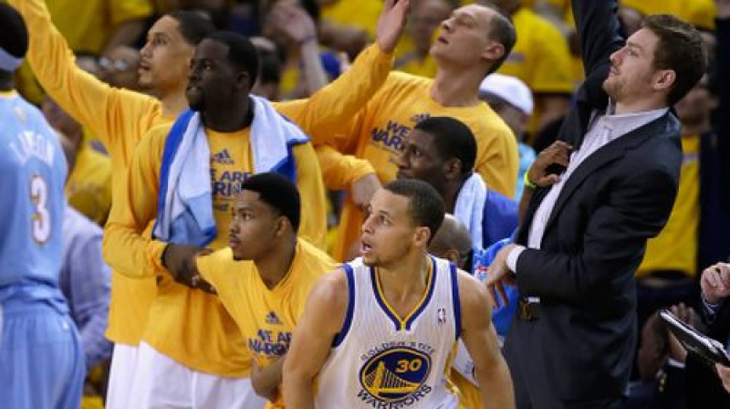 "Warriors" basketbolisti, starp tiem arī Andris Biedriņš
Foto:AFP/Scanpix