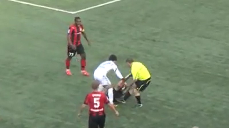 Tiesnesis sper futbolistam
Foto: no lifenews.ru video