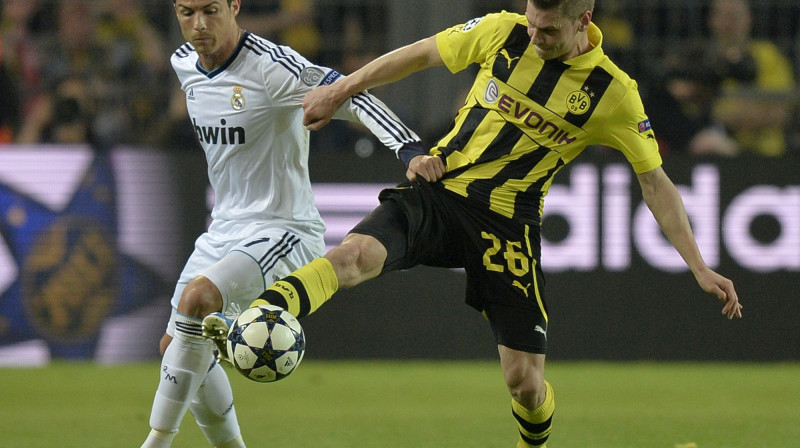 Lukašs Piščeks pret Krištianu Ronaldu
Foto: AP/Scanpix