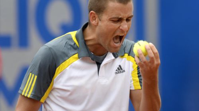 Mihails Južnijs un bumbiņa šodien nebija draudzīgās attiecībās
Foto: AFP/Scanpix