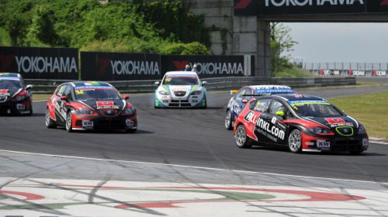 Robs Hafs cīņā par pirmo uzvaru sezonā
Foto: fiawtcc.com