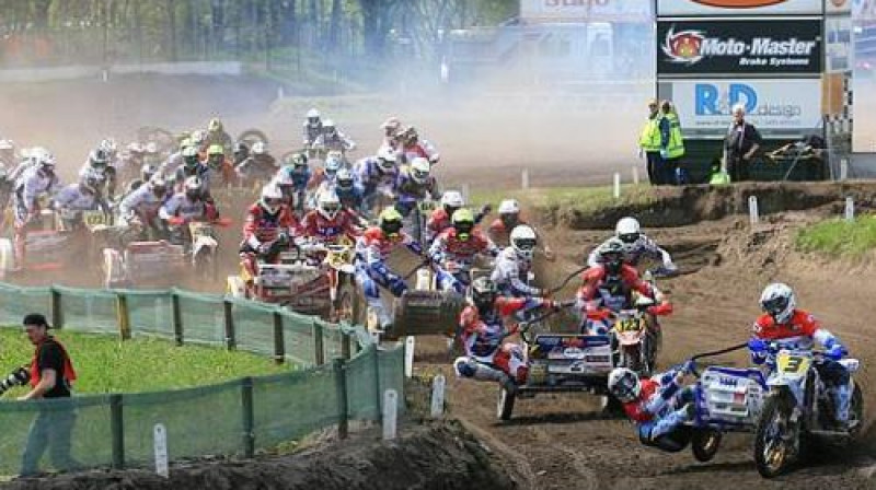 Sacensību starts Valkensvārdas trasē
Foto: rienwillems.nl