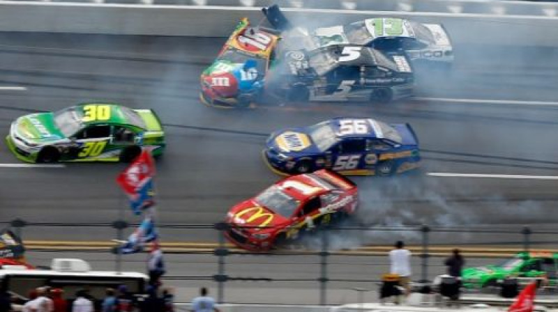 Avārija NASCAR sacīkstēs
Foto: ekrānšāviņš