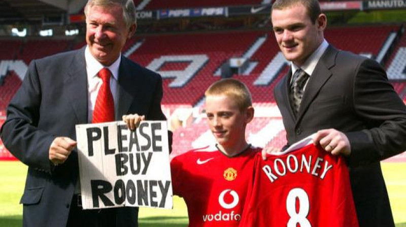 Alekss Fērgusons un Veins Rūnijs 2004. gada vasarā 
Foto: PA Wire/Scanpix