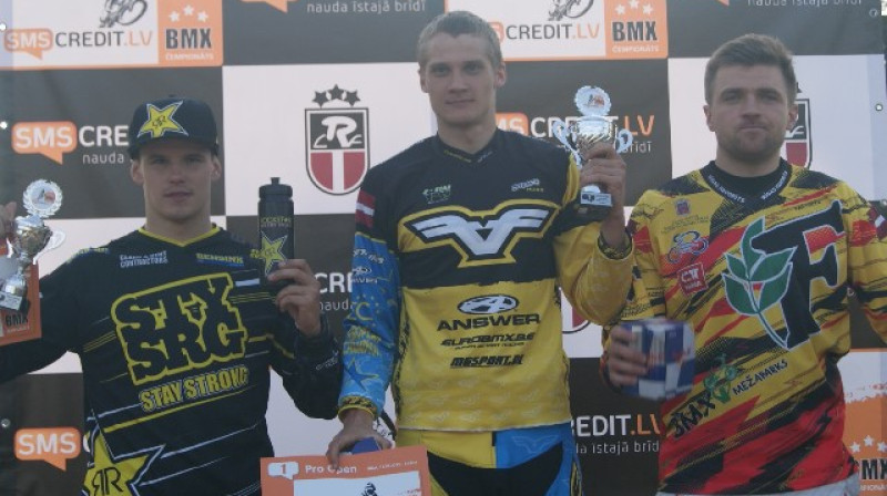 Edžus Treimanis triumfē pirmajā SMScredi.lv BMX čempionāta pirmajā posmā.
Foto: Toms Markss