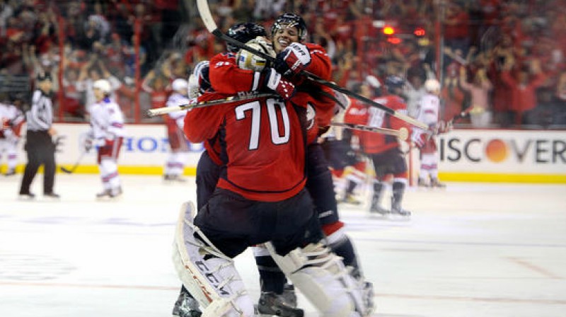 "Capitals" un Holtbijs svin uzvaru papildlaikā.