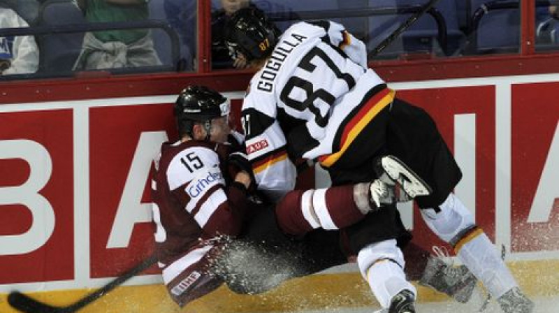 Ronalds Ķēniņš pret Filipu Gogullu
Foto: Romāns Kokšarovs, Sporta Avīze, f64